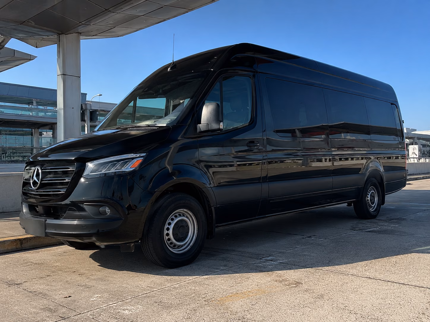 guest shuttles to vino noir social wine bar and wedding venues around newport news