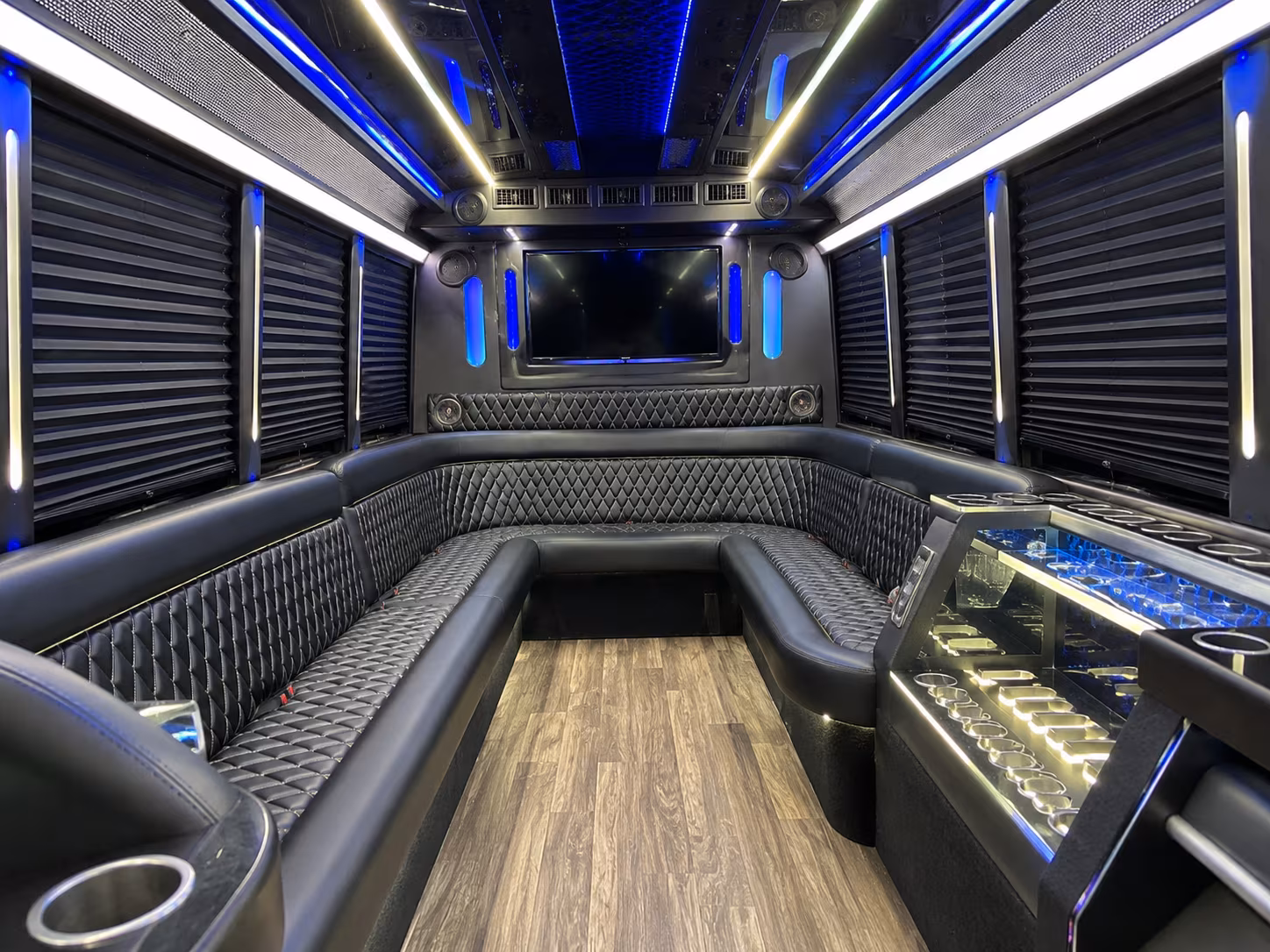 newport news corporate retreat shuttle bus rentals