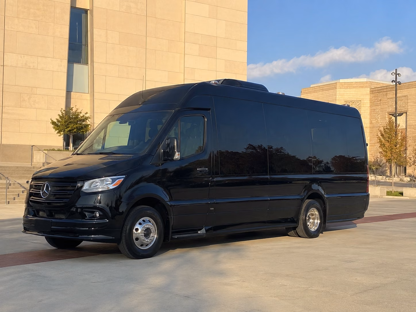 rent a field trip bus to newport news museums and science centers