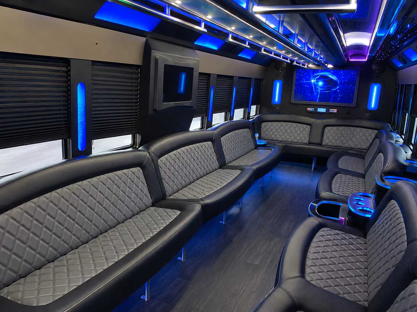 shuttle to newport news williamsburg international airport