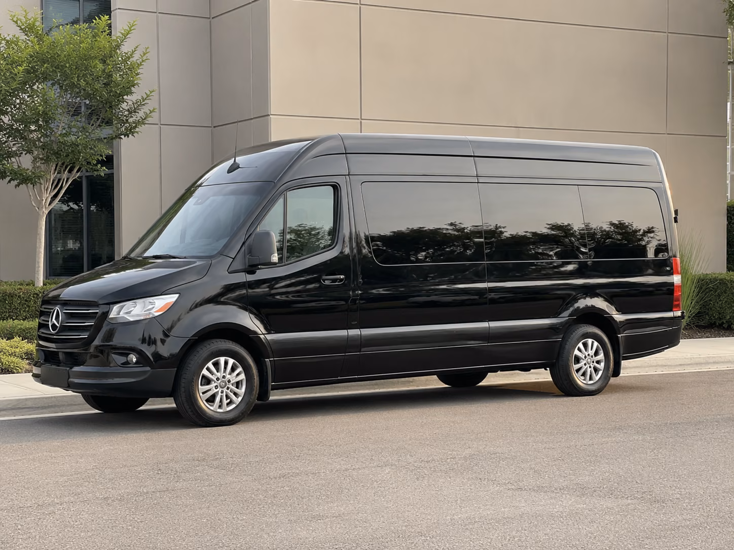 winery tour bus rentals from newport news to williamsburg